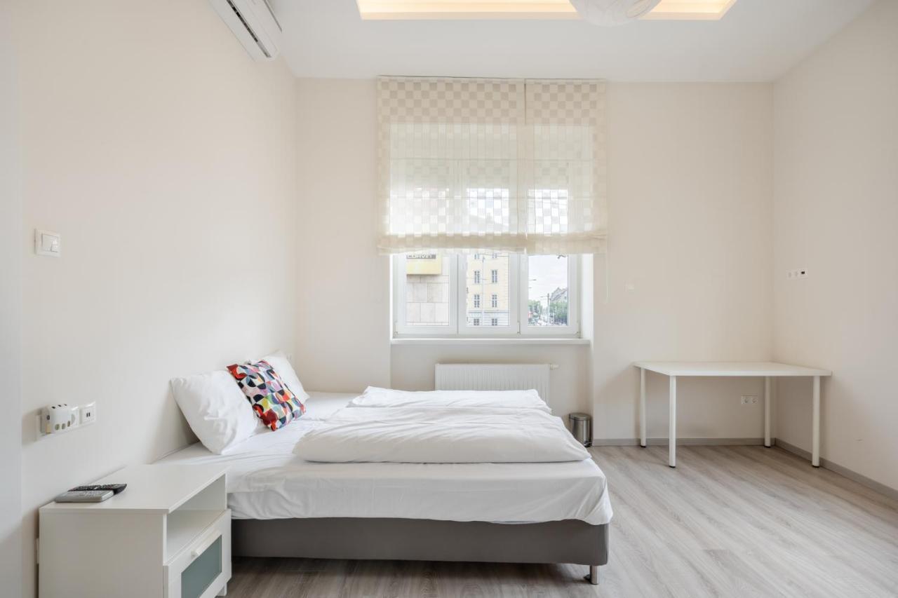Cascade Corvin Apartment Budapeste Exterior foto