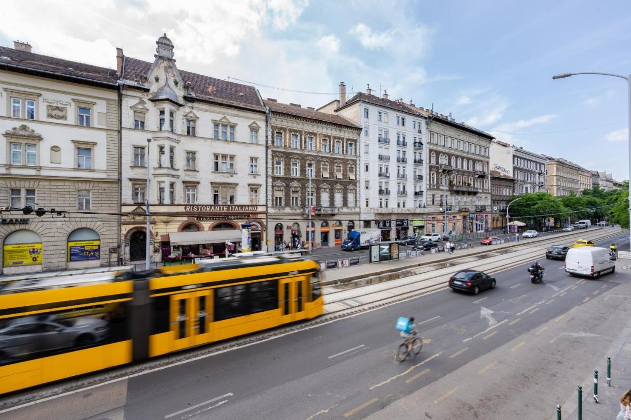 Cascade Corvin Apartment Budapeste Exterior foto